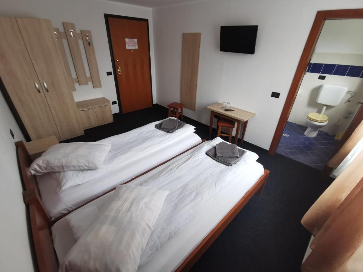 Cabana Cascada Cailor Hotel Borsa  Kültér fotó
